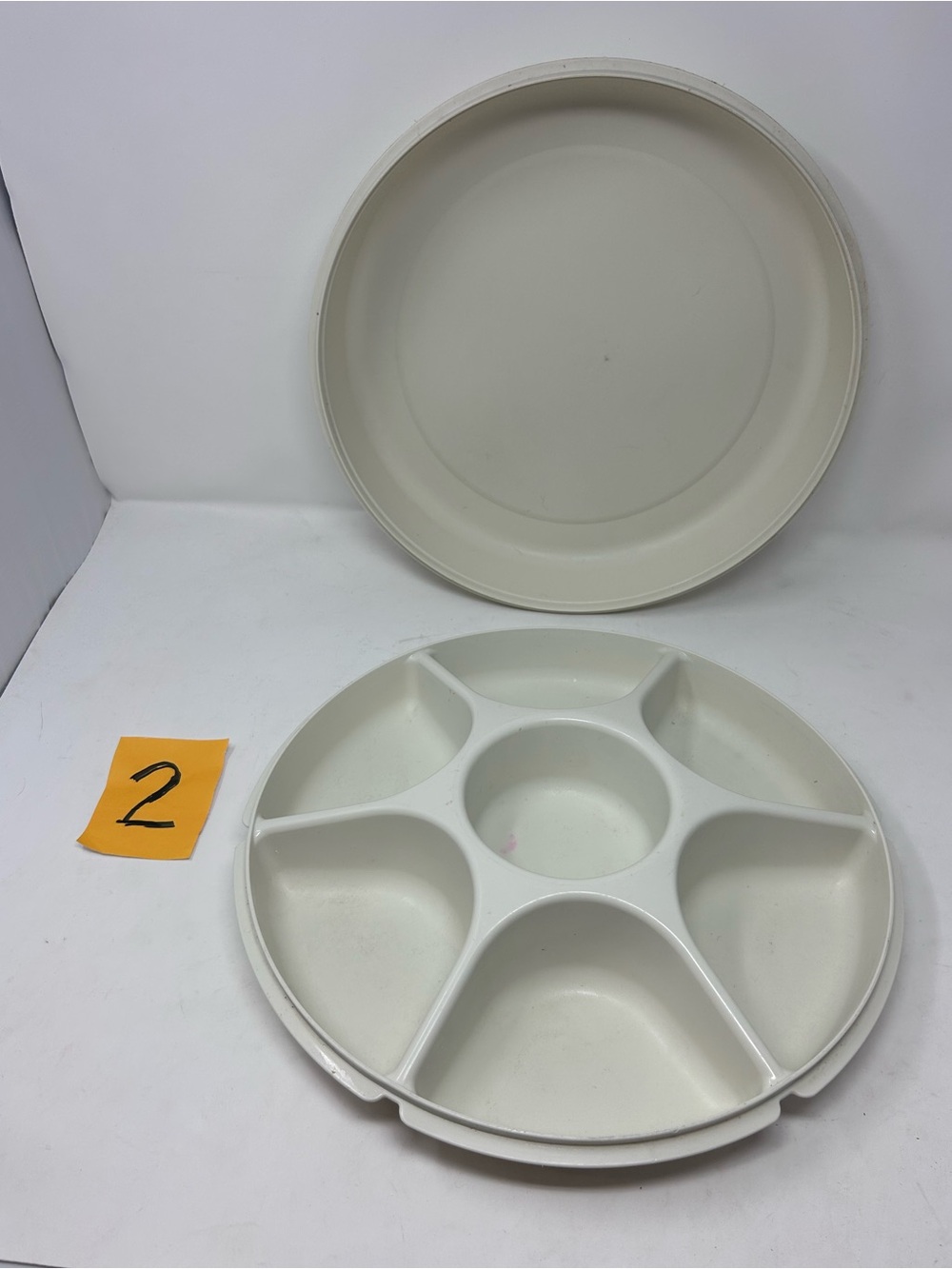 Vintage EUC Tupperware 7 Section Divided Fruit, Veggie, Appetizer Tray & Lid